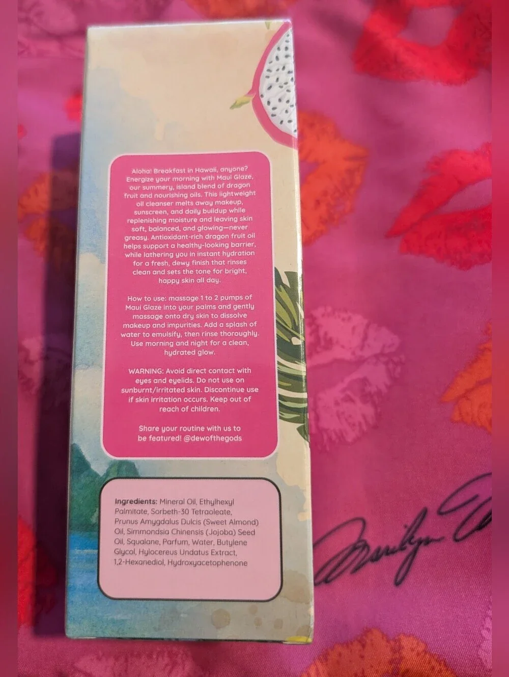dew of the gods Maui Glaze Dragon Fruit Oil Cleanser - Hot Pink & Lime